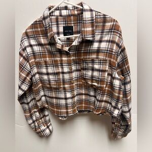 LOVE TREE FLANNEL BROWN-NAVY-CREAM PLAID CROPPED SHIRT LONG SLEEVE SIZE MEDIUM